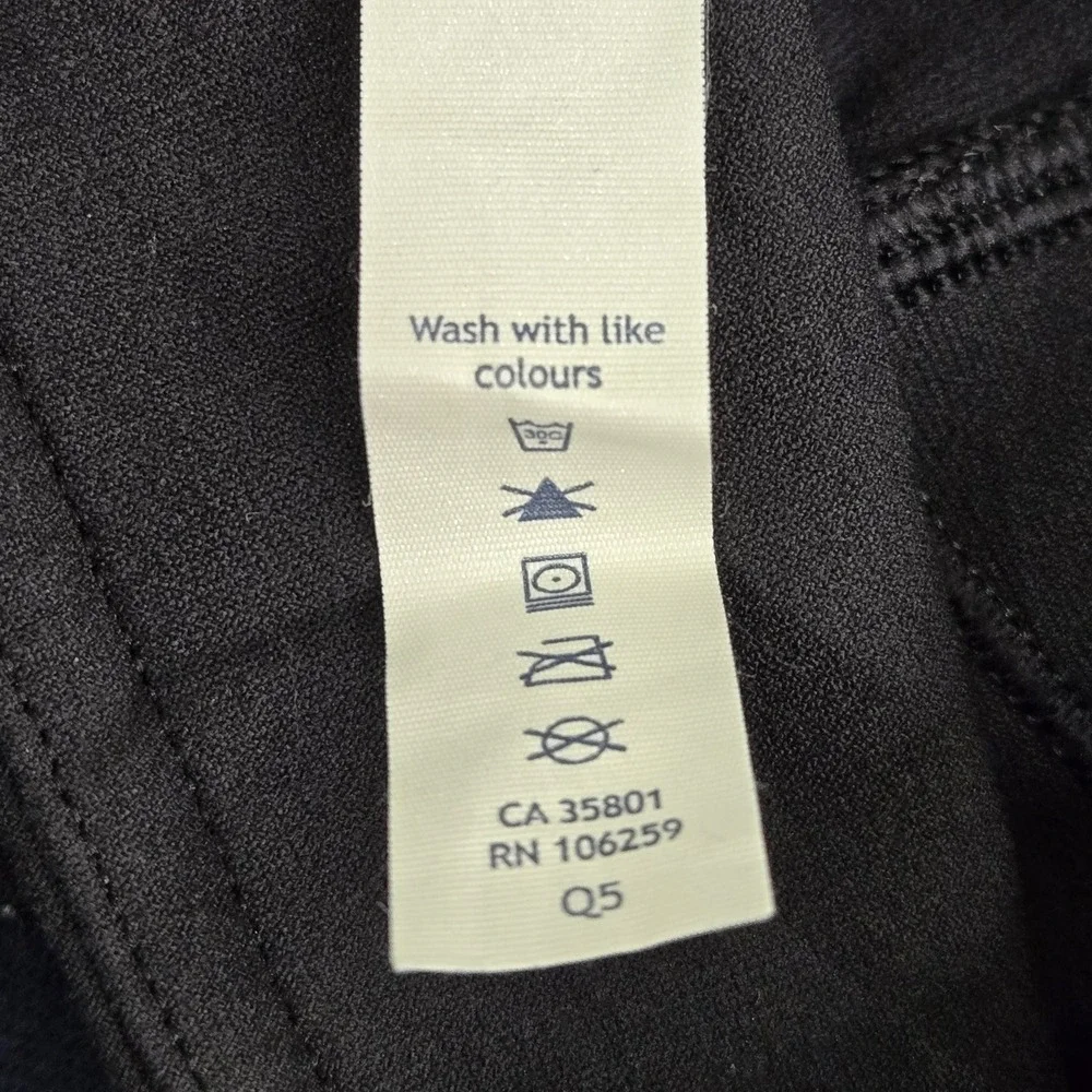 lululemon athletica *please carefully